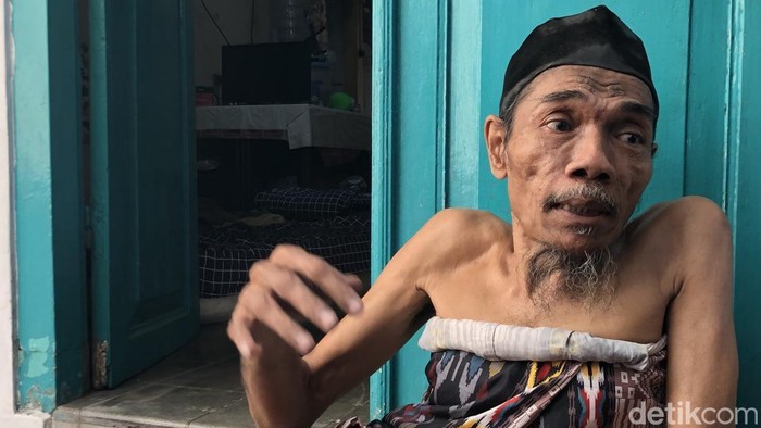 Suwarno (70) saat ditemui di kediamannya di Jetis, Kota Jogja, Jumat (28/8/2026).