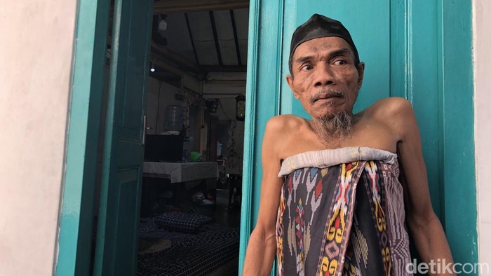 Suwarno (70) saat ditemui di kediamannya di Jetis, Kota Jogja, Jumat (28/8/2026).