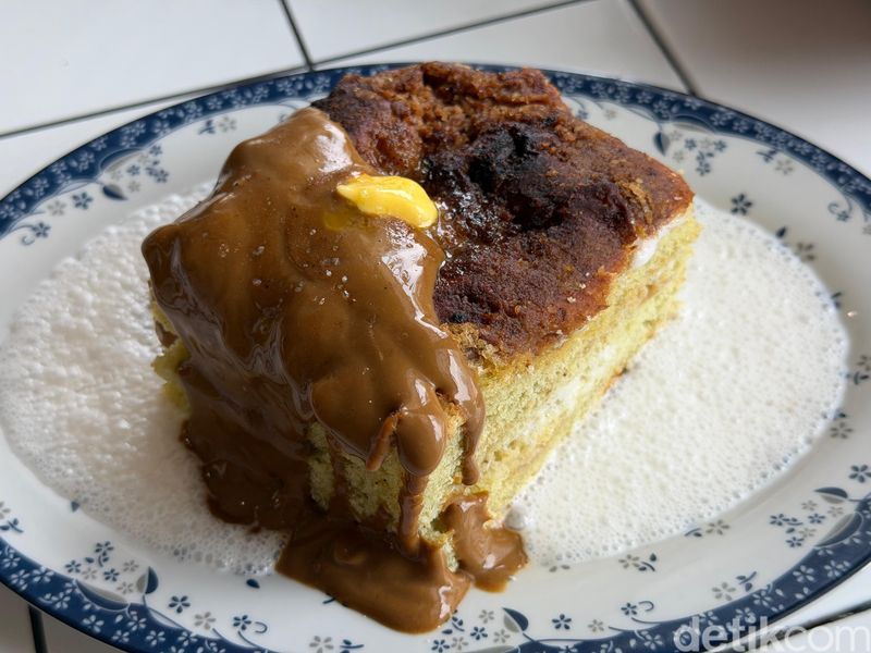 Dish Morning: Cafetiam Unik yang Punya Bakmi Bebek Asap dan Pempek Kuah Mala