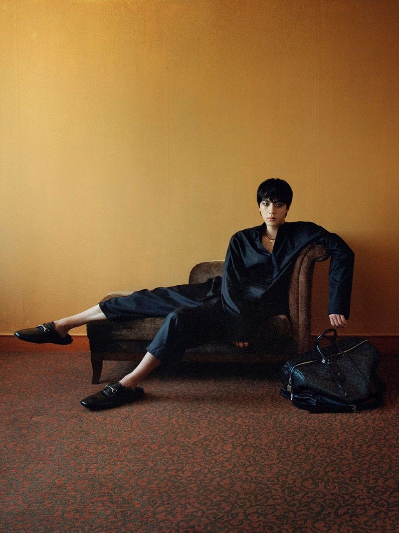 Gaya Jin BTS dan Xiao Zhan untuk konten kampanye Gucci PRIMAVERA.