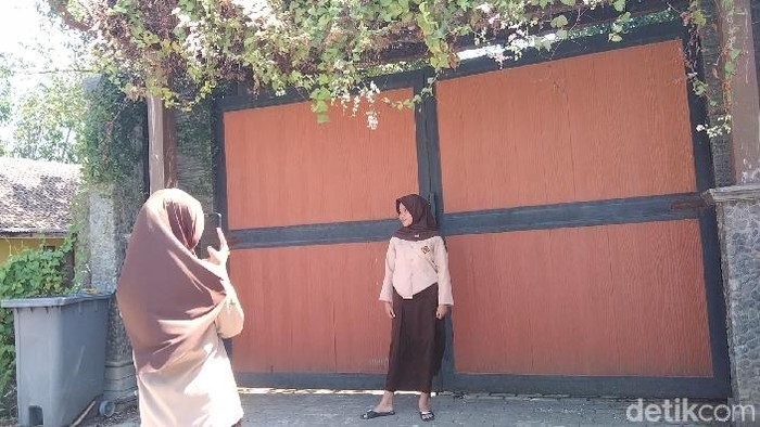 Gerbang rumah di Majalengka yang disebut mirip dengan gerbang kediaman rumah Presiden ke-7 RI Joko Widodo.