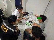 BNN Temukan 1 Kg Sabu saat Gerebek Kamar Kos di Tebing Tinggi, 2 Pria Ditangkap