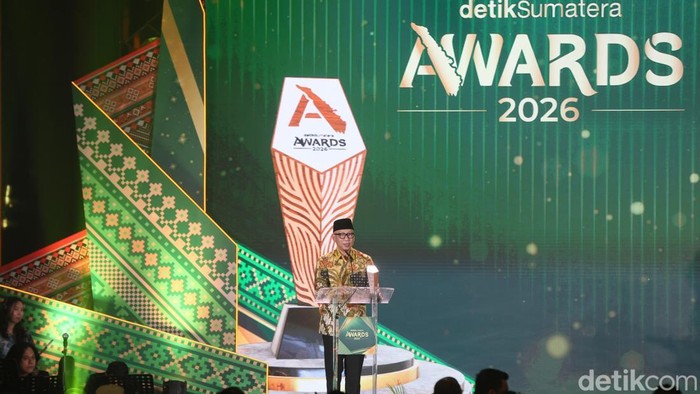 Gubernur Lampung Rahmat Mirzani Djausal
