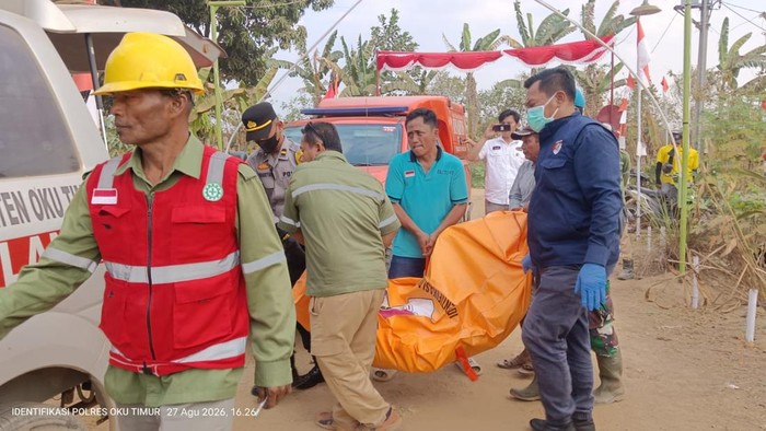 Jenazah korban gantung diri di evakuasi ke Puskesmas terdekat