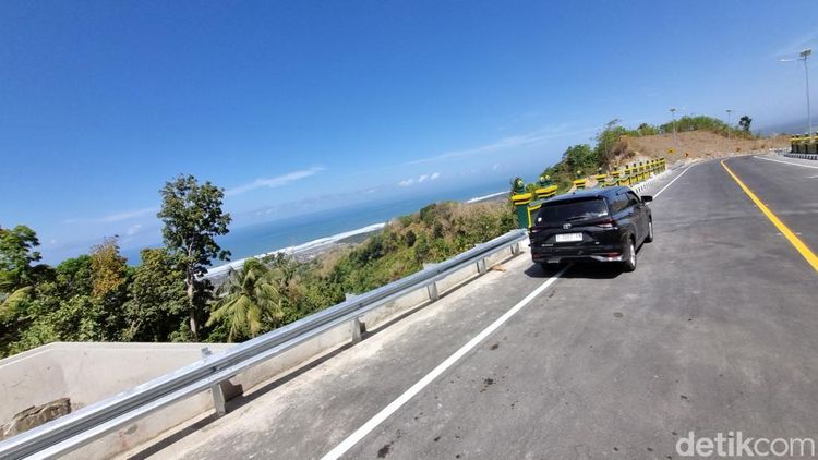 Pesona JJLS Kelok 23 Jalur Ikonik Baru di Perbukitan Pantai Selatan Jogja