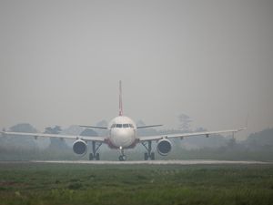 1.673 Penerbangan Delay dan Dibatalkan Sejak Agustus Imbas Karhutla
