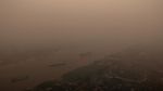 Kabut Asap Pekat Selimuti Aktivitas Warga Pontianak