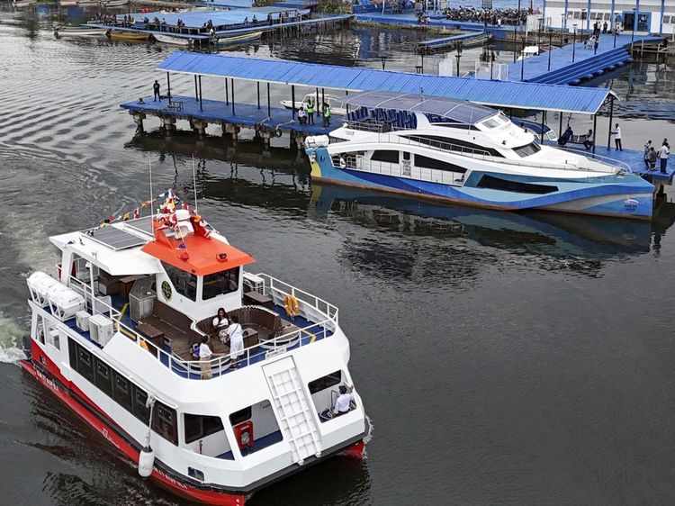Kapal Wisata Ramaikan Perairan Danau Sentani