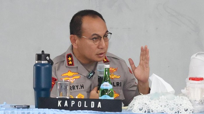Kapolda Riau Irjen Pol Herry Heryawan
