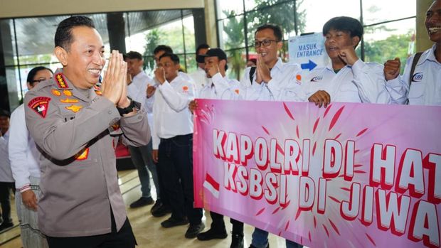 Kapolri Jenderal Listyo Sigit Prabowo diangkat menjadi Anggota Kehormatan Konfederasi Serikat Buruh Seluruh Indonesia (KSBSI). (dok Istimewa)