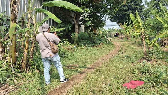 Kebun pinggir Jalan Raya Karang Asem Barat, Citereup, Kabupaten Bogor lokaisi penemuan mayat pria (dok. istimewa)