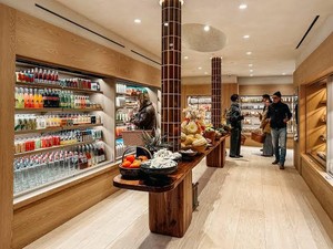 Lagi Tren di New York, Orang Rela Antre demi Belanja di Supermarket Mewah!