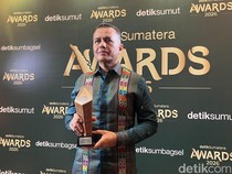Sabet detikSumatera Awards, Ijeck Tegaskan Komitmen Dorong Infrastruktur Sumut