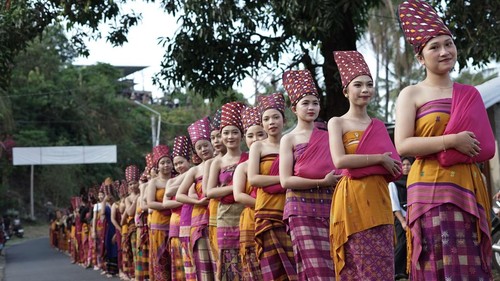 Parade Jong seribu pada Mulud Adat Bayan, Lombok Utara, NTB, Kamis (27/8/2026) foto (Dok. Panitia Mulud Adat Bayan).