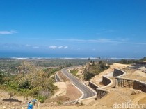 Potret Kelok 23 Jalur Baru Gunungkidul dengan View Laut Selatan