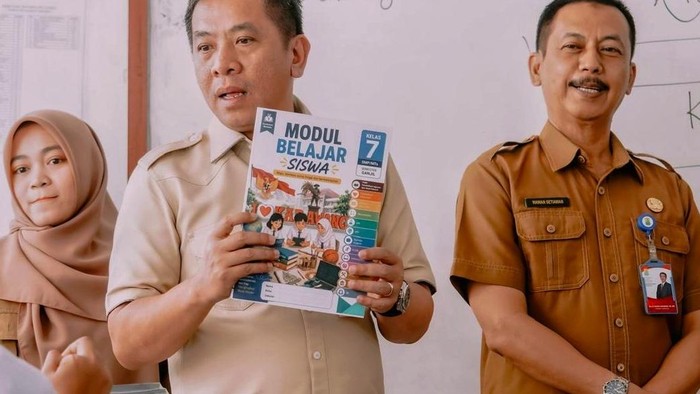 pembagian modul belajar di Karawang