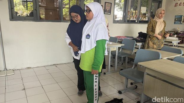 pemeriksaan ckg anak sekolah ckg anak sekolah, pemeriksaan berat badan untuk melihat kemungkinan overweight