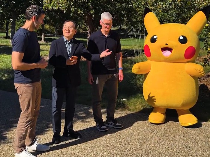Pikachu Main ke Apple Park