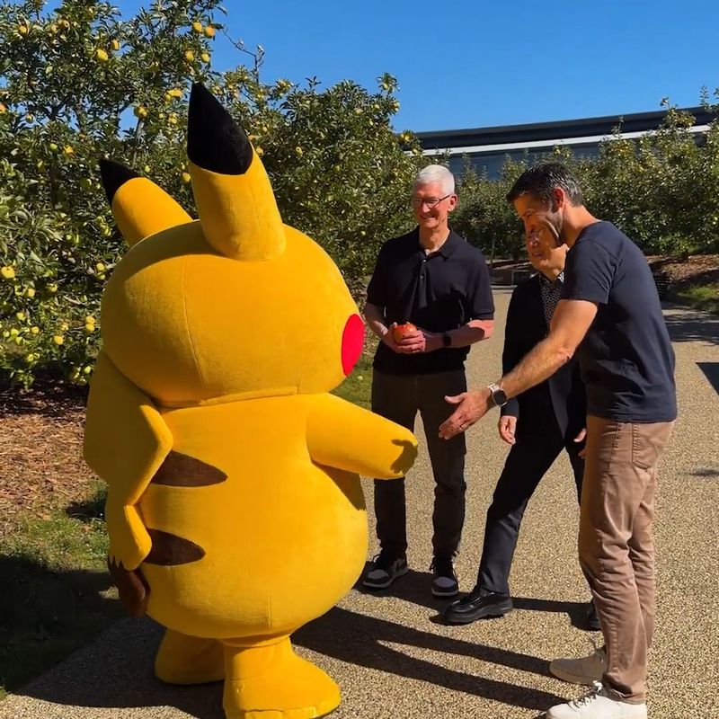 Pikachu Main ke Apple Park