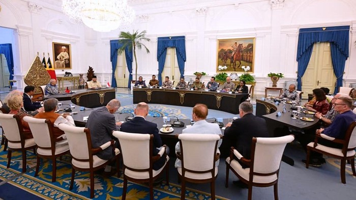 Presiden Prabowo Subianto menerima kunjungan Presiden Timor Leste José Ramos Horta bersama 9 peraih Nobel dari berbagai negara di Istana Merdeka, Jakarta, Jumat, (28/8/2026).