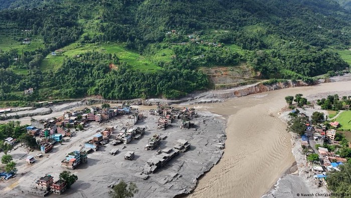 Seluk-Beluk Banjir Bandang Mematikan di Nepal