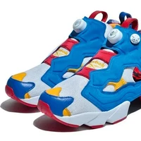 Reebok berkolaborasi dengan anime legendaris Gundam, meluncurkan Reebok Instapump Fury ‘Gundam’ pada 2014. Foto: Dok. Brand