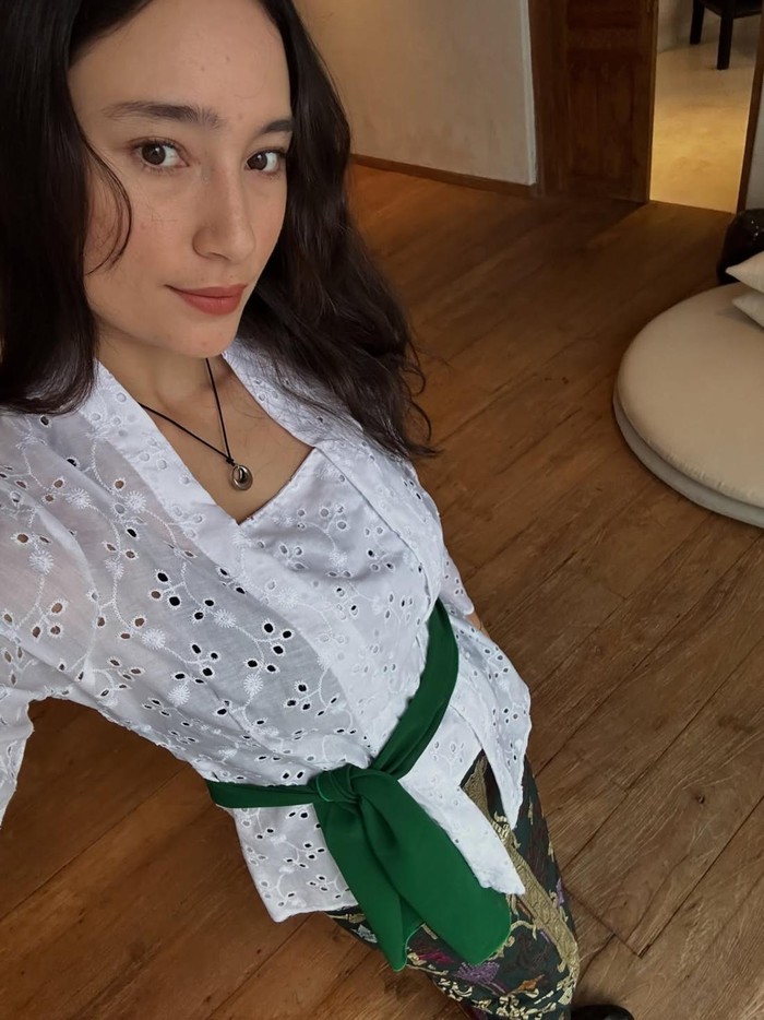 Tatjana Saphira kasih kode akan tinggal di Bali.