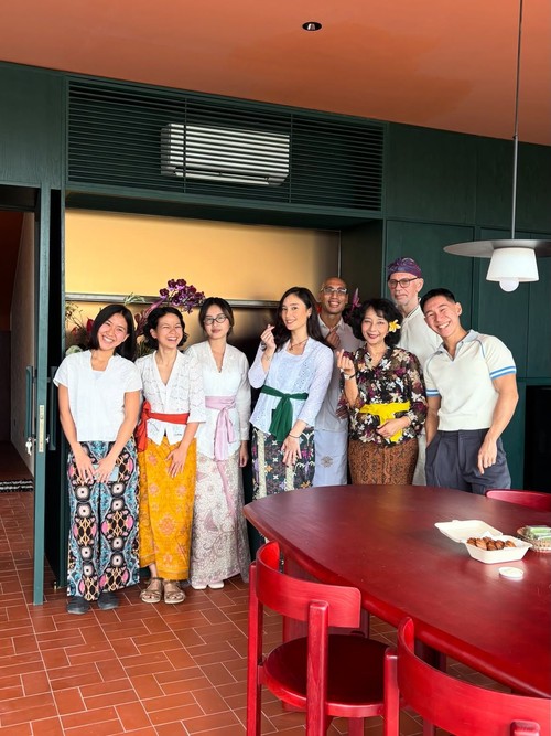 Tatjana Saphira kasih kode akan tinggal di Bali.