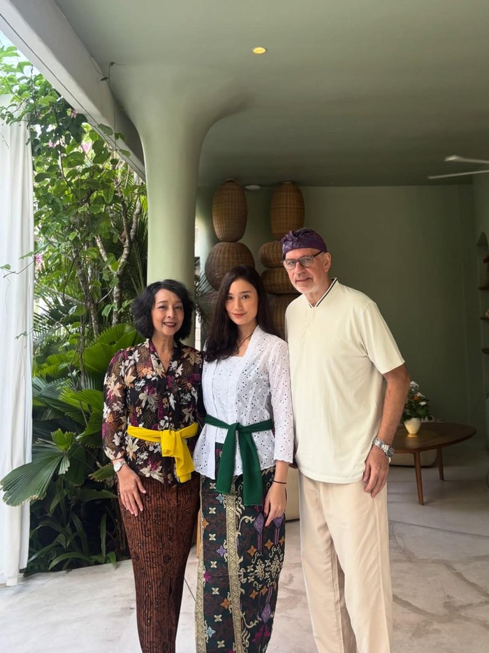 Tatjana Saphira kasih kode akan tinggal di Bali.