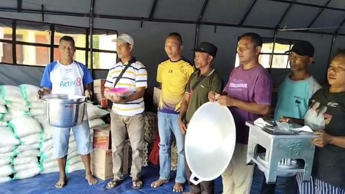 Tim Penanggulangan Bencana Pemprov NTB membangun 3 dapur tambahan untuk korban gempa NTT. (Dok. Pemprov NTB)