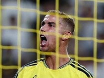 Menuju 1.000 Gol, Ronaldo Dituding Serobot Gol Simakan