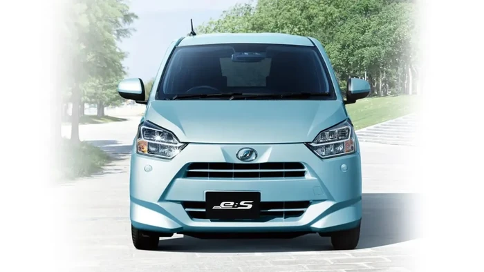 Daihatsu Mira e:S.