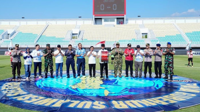 Gubernur Sulsel Andi Sudirman Sulaiman resmi membuka Piala Gubernur Sulsel 2026.