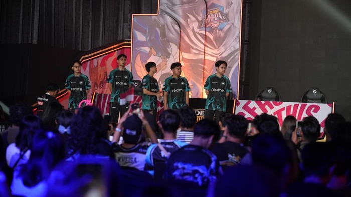 RRQ Hoshi akan kembali berjuang meraih kemenangan di babak Reguler Season MPL ID S18, setelah sebelumnya digagalkan Onic pada 22 Agustus 2026. Sekarang, mereka akan berusaha mendapatkannya dari Bigetron by Vitality.