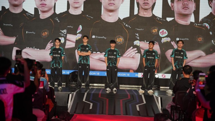 RRQ Hoshi akan kembali berjuang meraih kemenangan di babak Reguler Season MPL ID S18, setelah sebelumnya digagalkan Onic pada 22 Agustus 2026. Sekarang, mereka akan berusaha mendapatkannya dari Bigetron by Vitality.