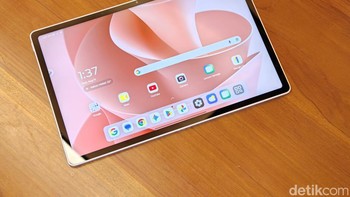 Lenovo Idea Tab Plus membawa layar 12,1 inch beresolusi 2.5K (2560 x 1600 pixel) dengan refresh rate hingga 90Hz. Foto: Adi FR/detikINET