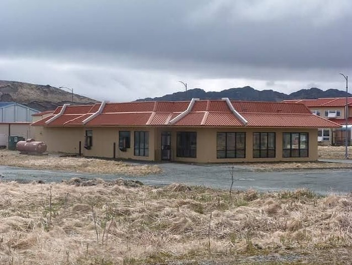 Mengintip McDonald's Terbengkalai di Alaska, Papan Menu 1994 Masih Utuh