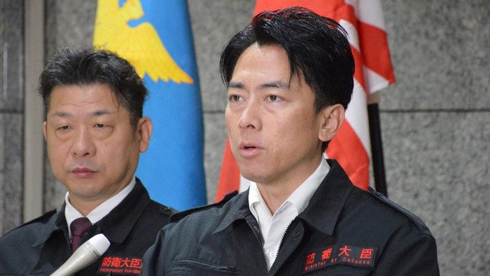 Menhan Jepang Shinjiro Koizumi (dok. AFP/JIJI PRESS) 