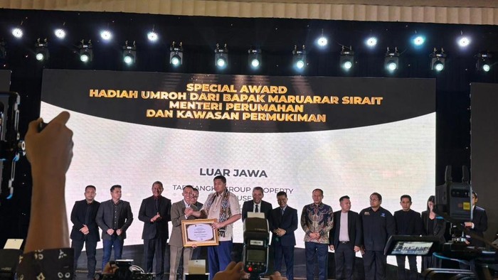 Menteri PKP Maruarar Sirait Bagi-bagi Paket Umroh ke Pegawai Pengembang Properti