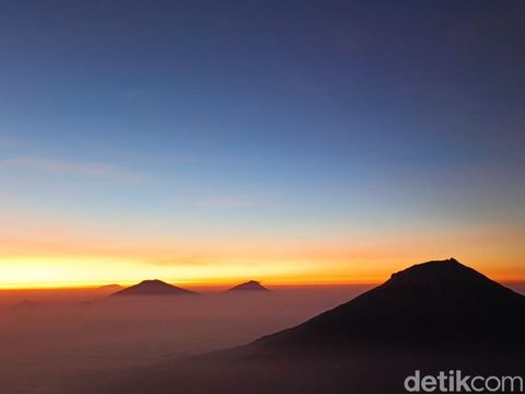 Pendakian ke Gunung Sindoro Pendakian ke Gunung Sindoro