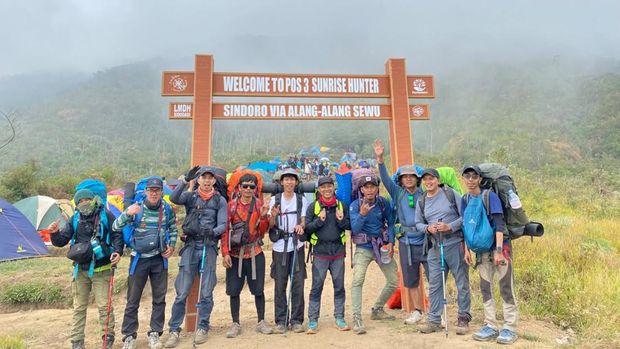 Pendakian ke Gunung Sindoro Pendakian ke Gunung Sindoro