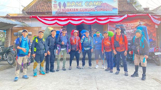 Pendakian ke Gunung Sindoro Pendakian ke Gunung Sindoro