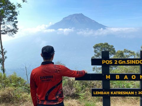 Pendakian ke Gunung Sindoro Pendakian ke Gunung Sindoro