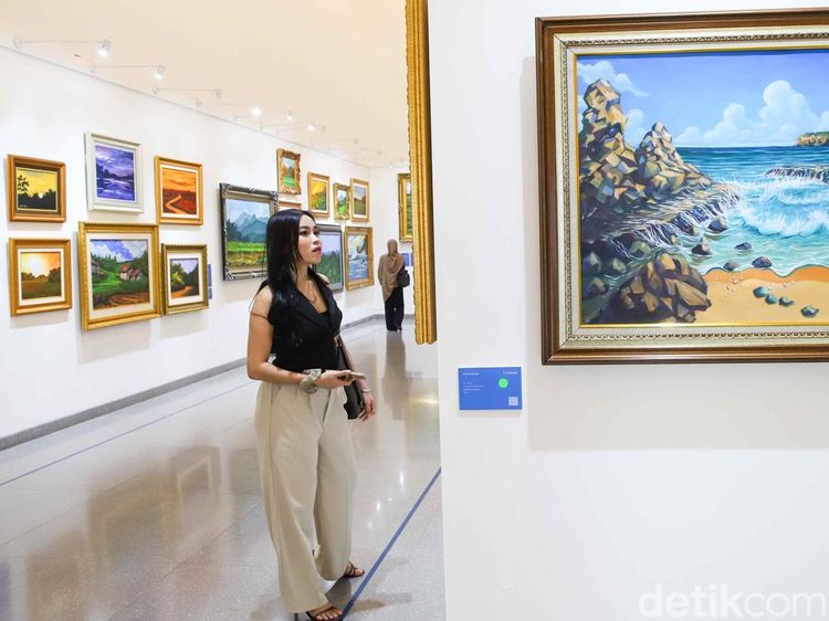 Ragam Karya Lukis Bawa Pesan Damai dan Harapan di Taman Ismail Marzuki