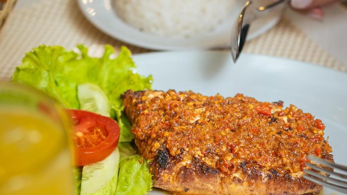 7 Kuliner Enak di Dekat Stasiun LRT Kelapa Gading, Ada Seafood dan Gultik