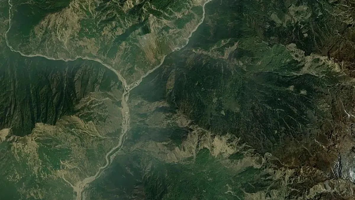 Satelit Radar China Jepret Tajam Lokasi Gletser Nepal Runtuh