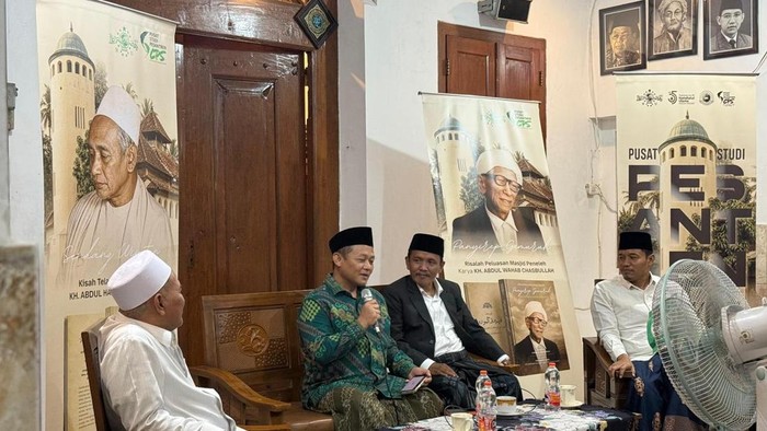 Sarmuji Bicara Qonun Asasi NU dalam Halaqah Pemikiran Pesantren di Tambakberas
