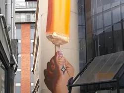 15 Street Art Unik, Ada Karakter Kartun Nyungsep