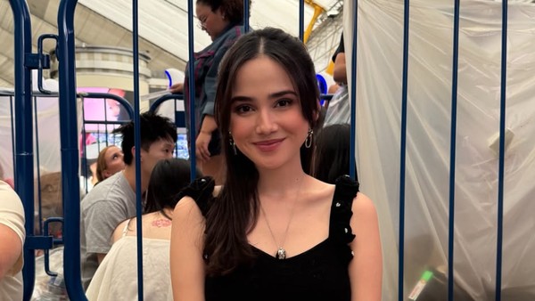 Gaya Syifa Hadju Nonton Konser Ariana di London, Pakai Bodysuit Rp 5 Jutaan