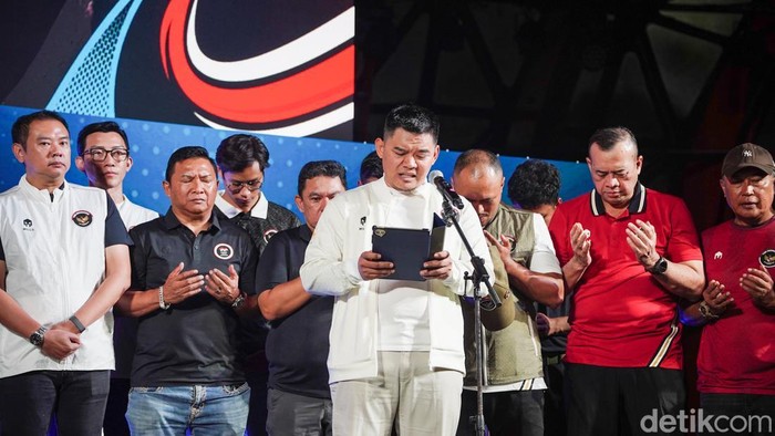 Tim Indonesia Bersiap, 432 Atlet Menuju Asian Games 2026 Chef De Mission (CDM) Asian Games 2026, Kementerian Pemuda dan Olahraga (Kemenpora), dan Komite Olimpiade Nasional menggelar Tim Indonesia day pada Sabtu (29/08/2026) di Lippo Mall Kemang, Jakarta Selatan. Acara ini ditujukan untuk melepas 432 atlet dari 35 cabang olahraga ke Asian Games 2026 pada tanggal 19 September hingga 4 Oktober di Jepang.